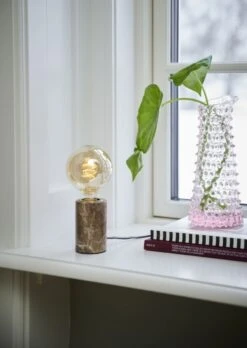 Nordlux SIV Tischlampe Marmor E27 Mit Kabelschalter 6x6x10cm 9 Nordlux SIV Tischlampe Marmor E27 Mit Kabelschalter 6x6x10cm -Nordlux 45875018 7