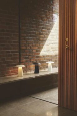 Nordlux Mobile Tischlampe Ara To Go 2 Schwarz IP54 240lm Mit Akku 8 Nordlux Mobile Tischlampe Ara To Go 2 Schwarz IP54 240lm Mit Akku -Nordlux m ara 2318245003 2